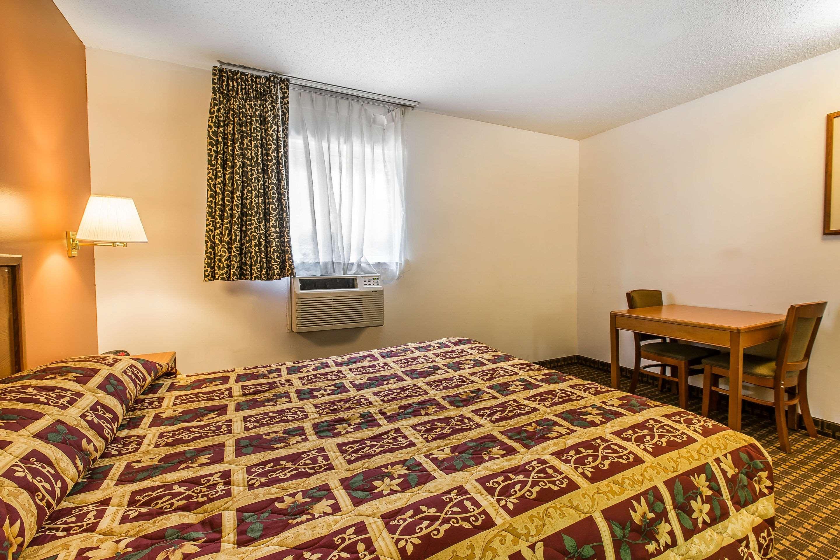 Suburban Studios Abercorn Savannah Ngoại thất bức ảnh