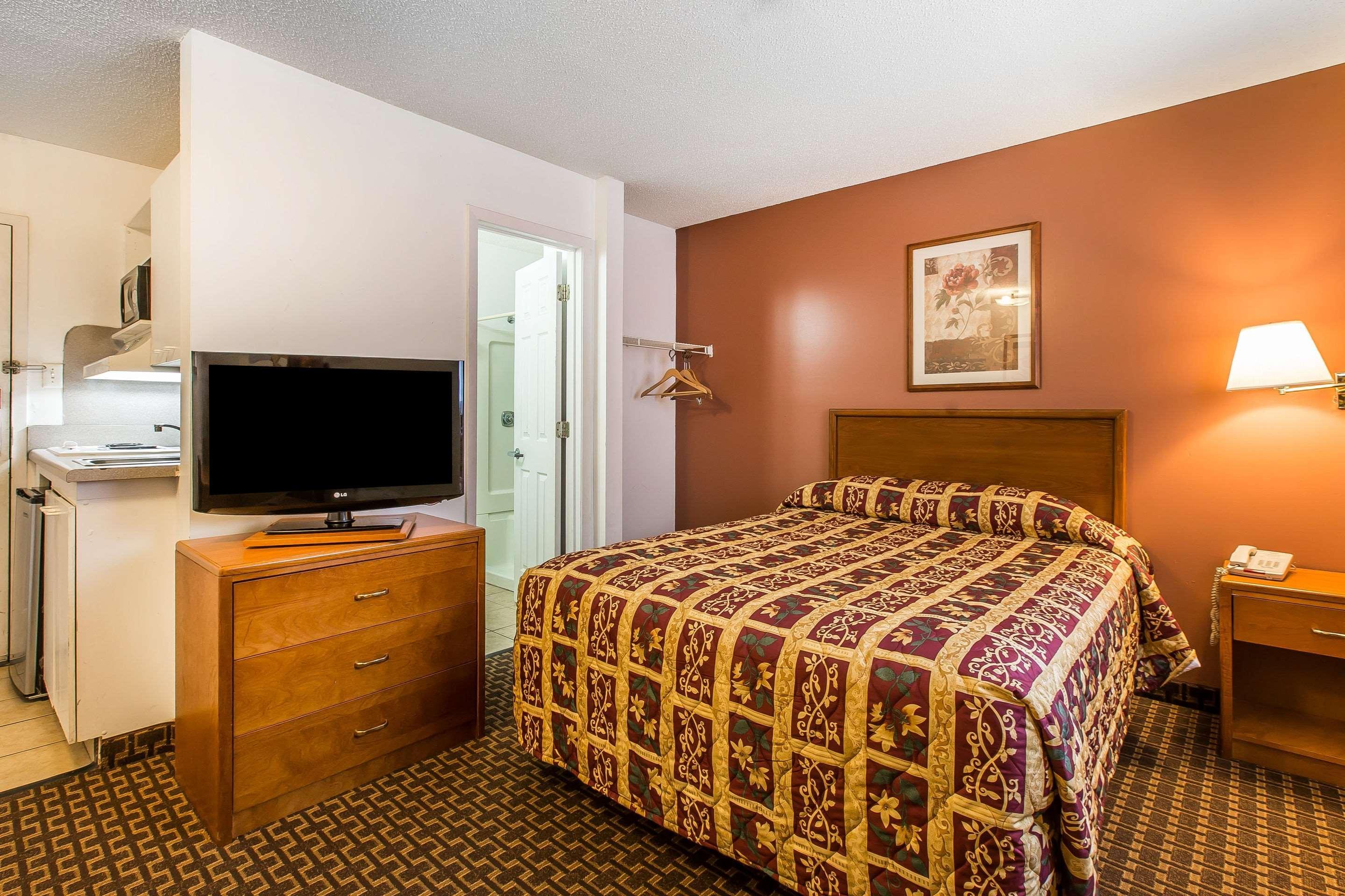 Suburban Studios Abercorn Savannah Ngoại thất bức ảnh